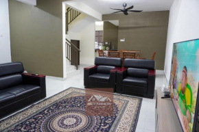 HAZZ Homestay 4 Bedrooms